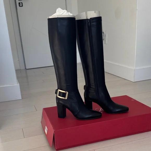 NIB Roger Vivier Elegant Black Heeled Boots with Gold Accent - Picture 2 of 10